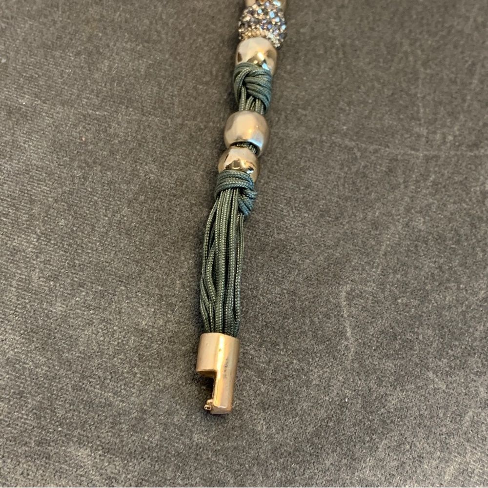CHICO’S Green gold rhinestone necklace and bracelet set 🔥 - Picture 7 of 10